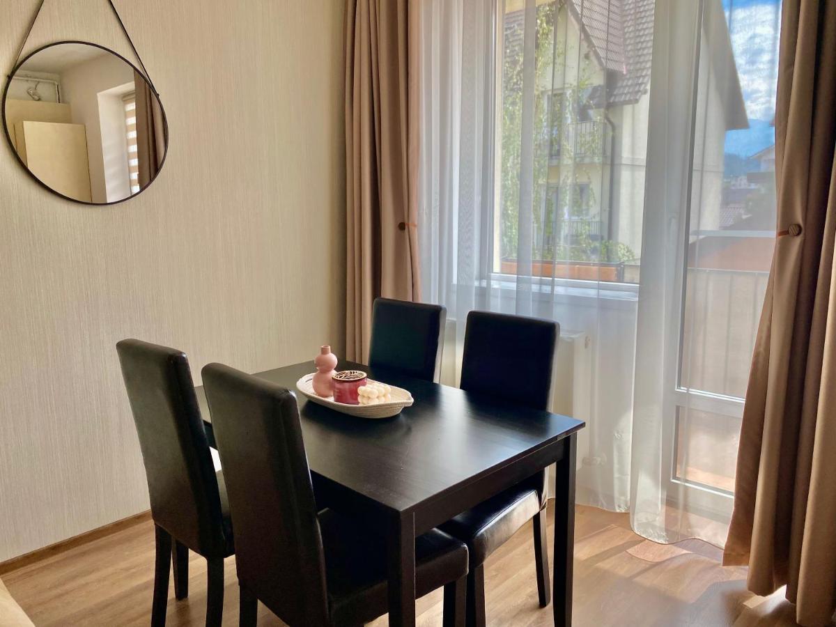 Wanderlust Home Cream, Rasnov Apt For 4, Wifi And Free Parking Экстерьер фото