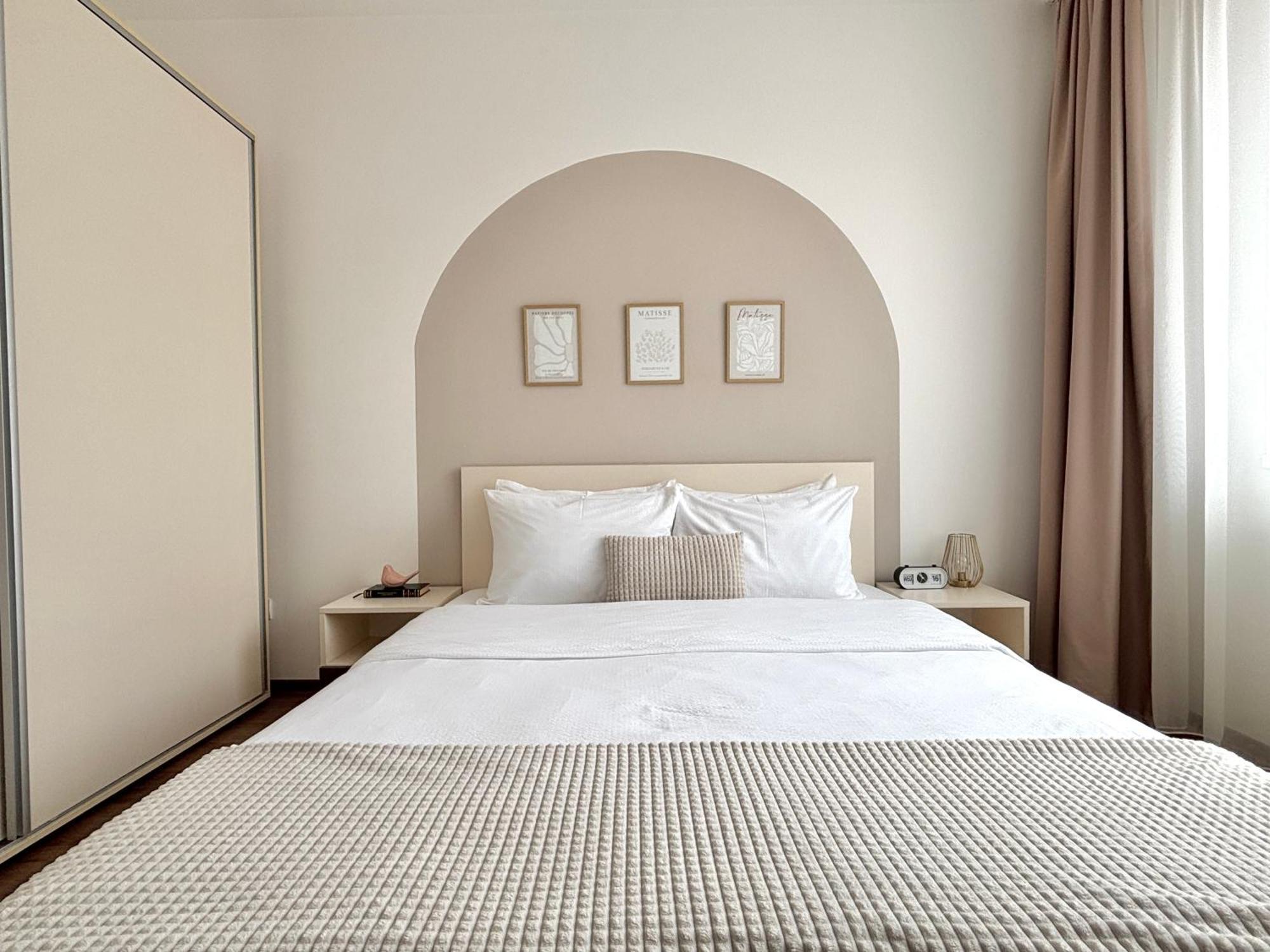 Wanderlust Home Cream, Rasnov Apt For 4, Wifi And Free Parking Экстерьер фото