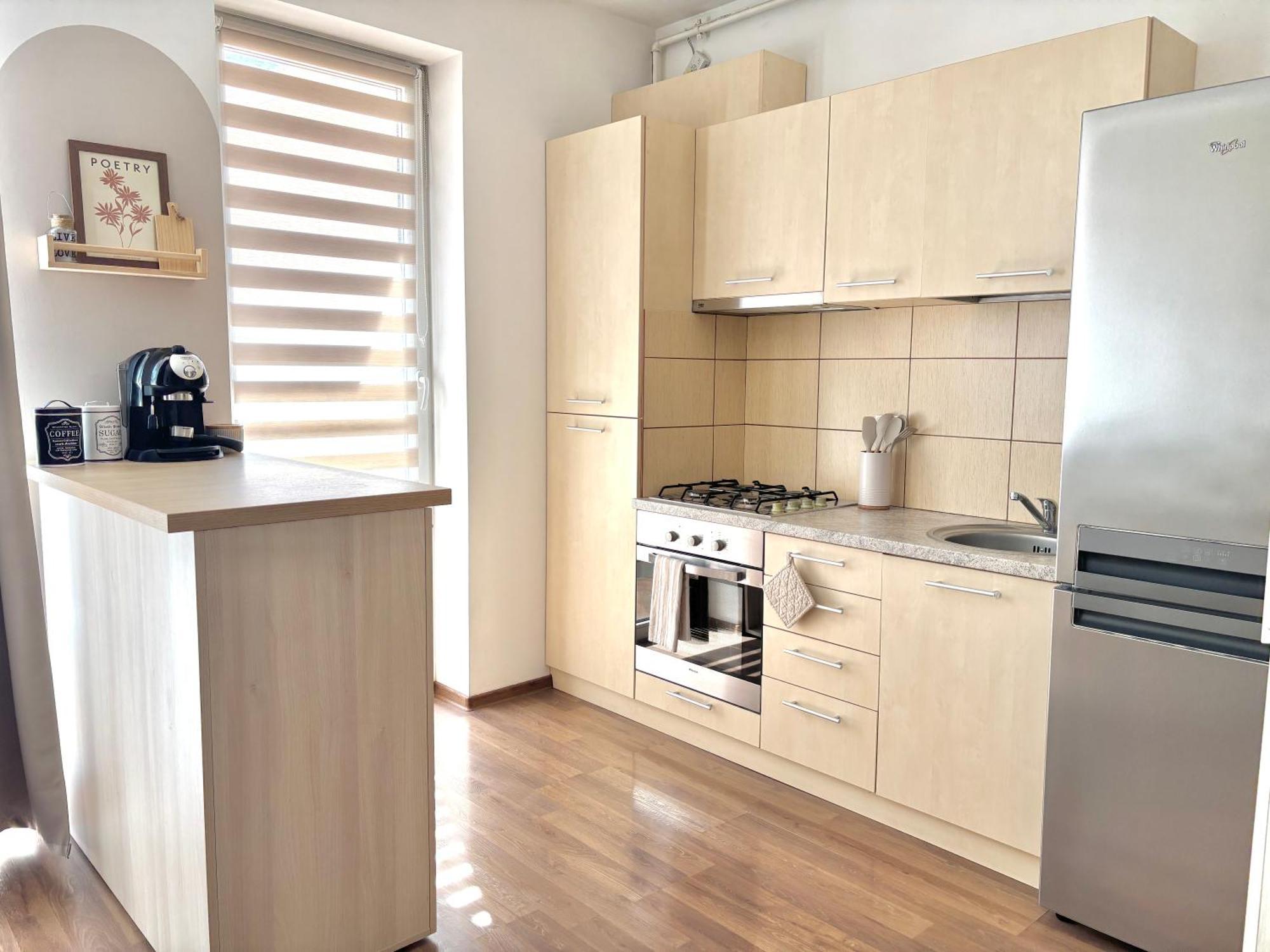 Wanderlust Home Cream, Rasnov Apt For 4, Wifi And Free Parking Экстерьер фото
