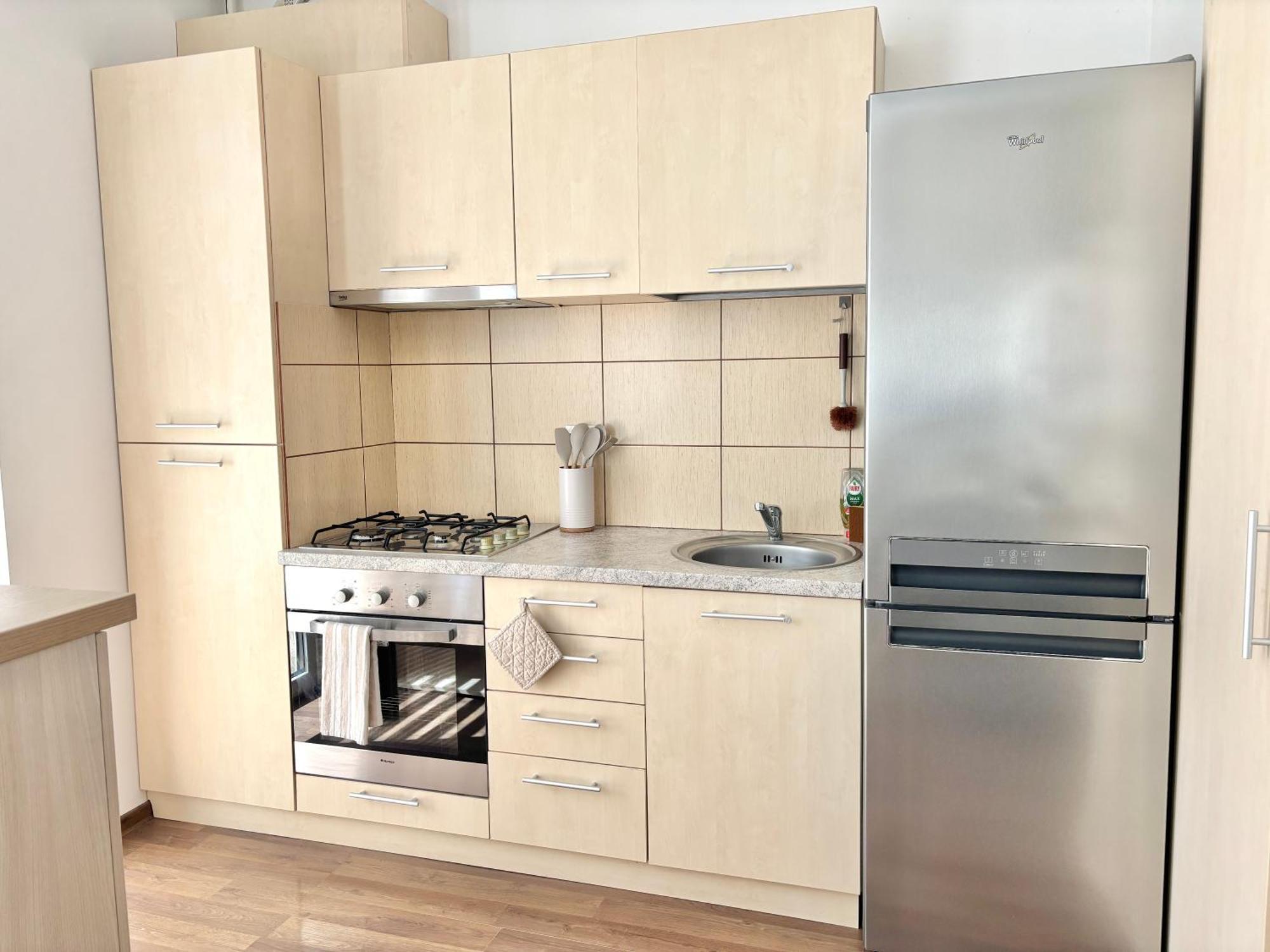 Wanderlust Home Cream, Rasnov Apt For 4, Wifi And Free Parking Экстерьер фото