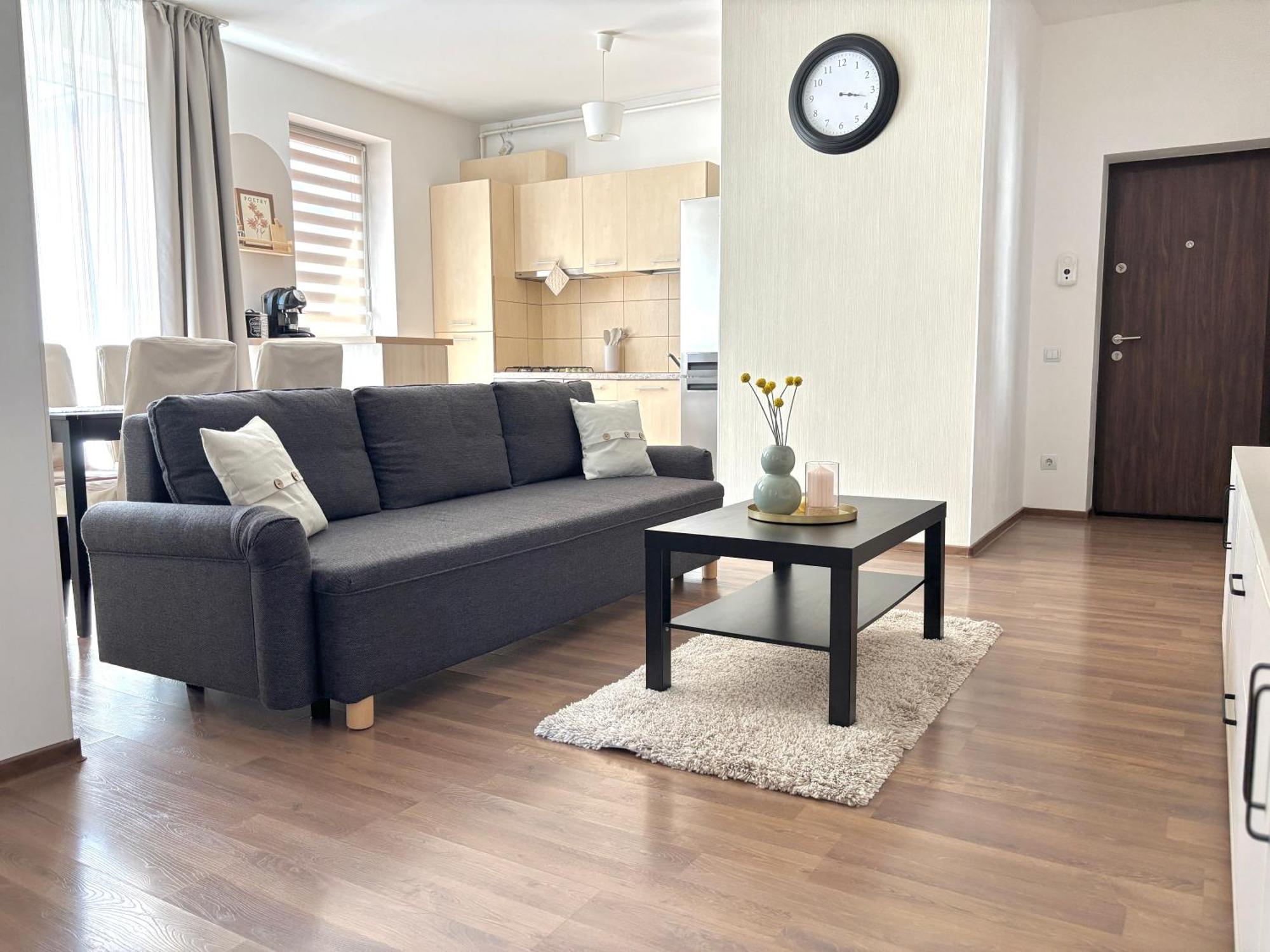 Wanderlust Home Cream, Rasnov Apt For 4, Wifi And Free Parking Экстерьер фото