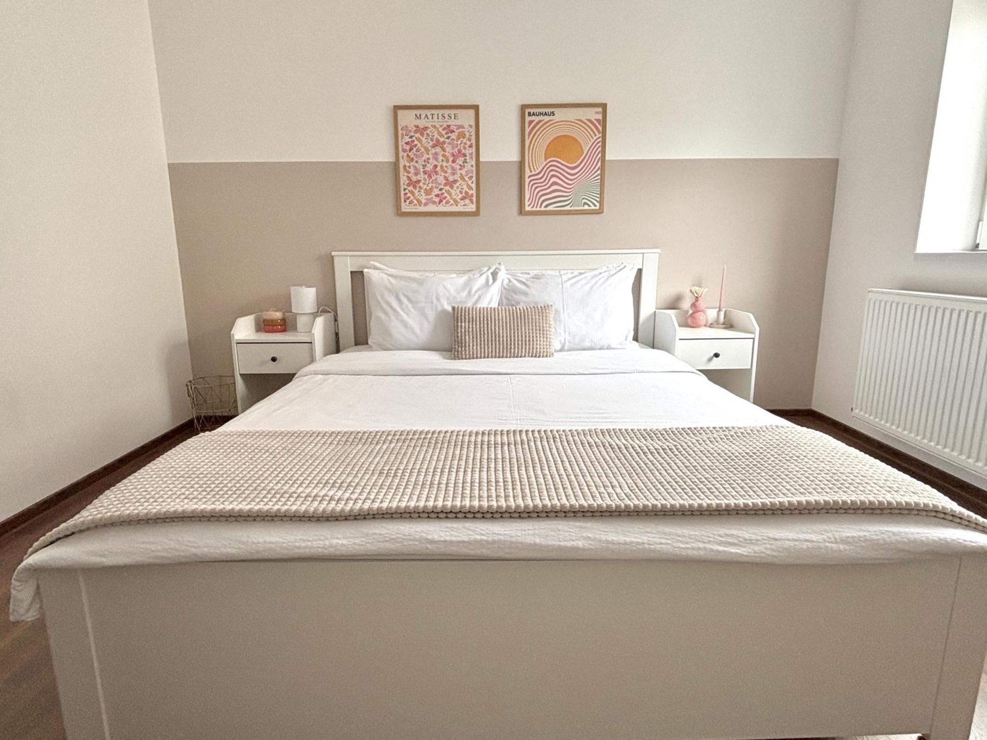 Wanderlust Home Cream, Rasnov Apt For 4, Wifi And Free Parking Экстерьер фото